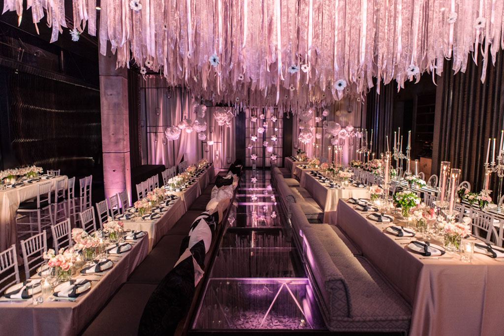 AnQi Bistro Catwalk Dining
